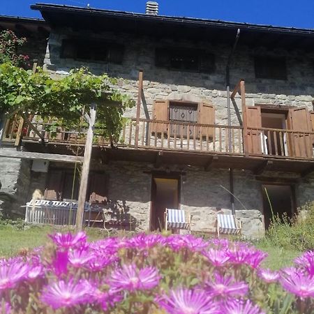 La Casa Di Martina Lägenhet Saint-Vincent Exteriör bild