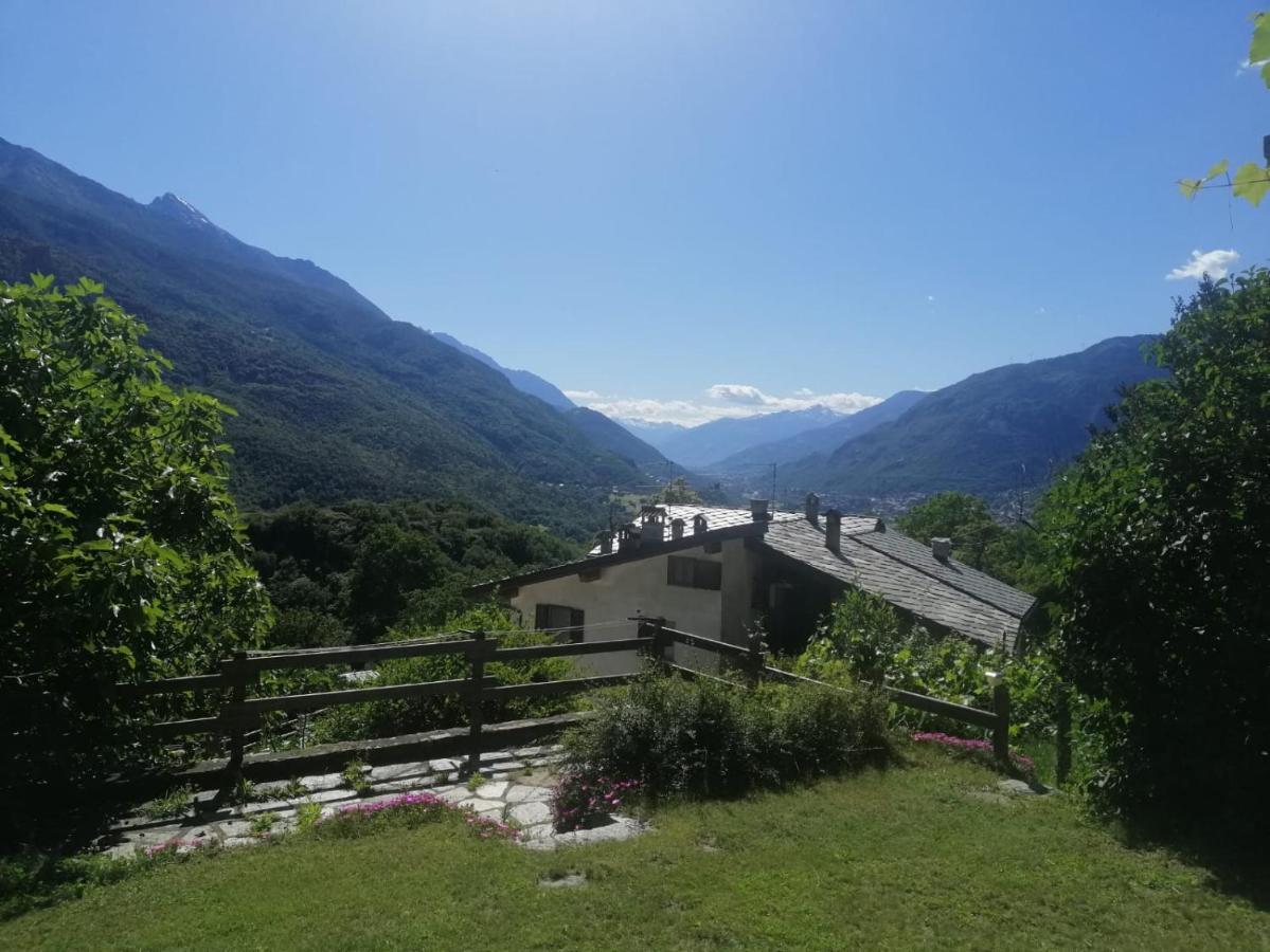 La Casa Di Martina Lägenhet Saint-Vincent Exteriör bild