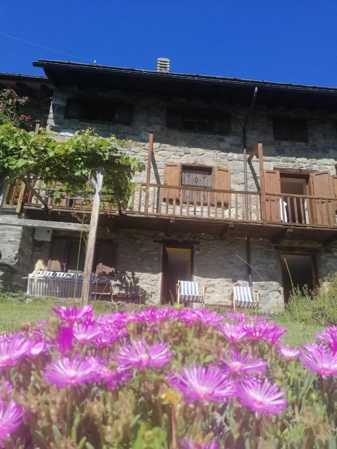 La Casa Di Martina Lägenhet Saint-Vincent Exteriör bild